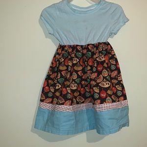 Brand Old Navy. Size 2T. Color blue